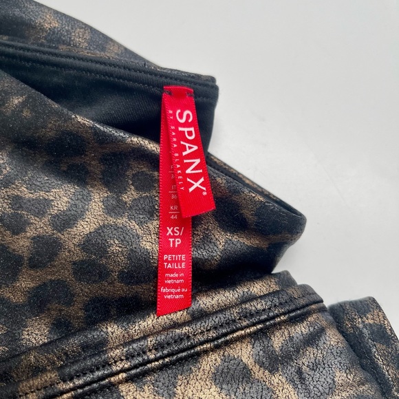 Spanx Vixen Pinup Leopard Print Faux Leather Metallic Leggings XS/TP - Picture 2 of 3